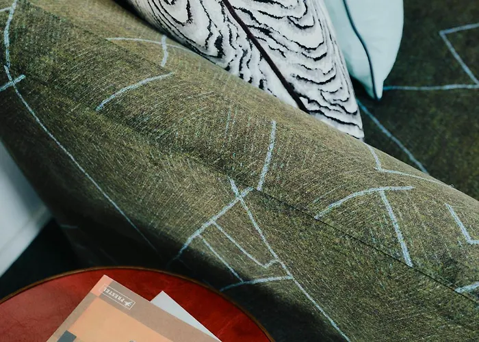 فندق The Dean 4*