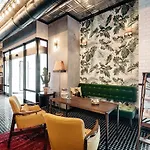 Hotel The Dean